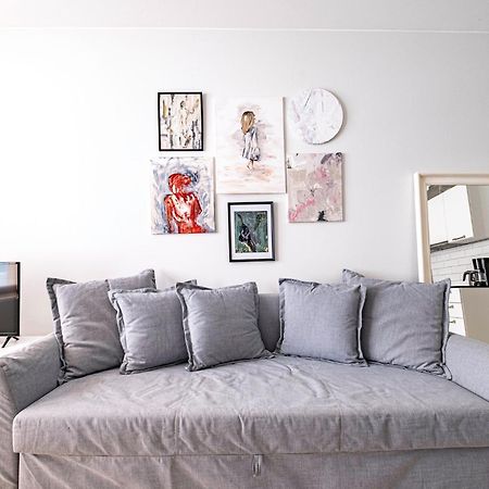 Nice Studio Apartment On A Pedestrian Street Helsinki Exterior photo